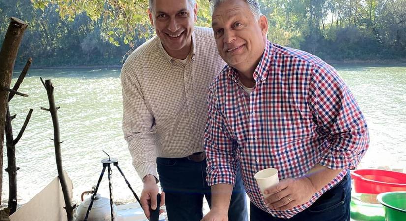 Orbán Viktor Lázár Jánost is magával vitte egy útra