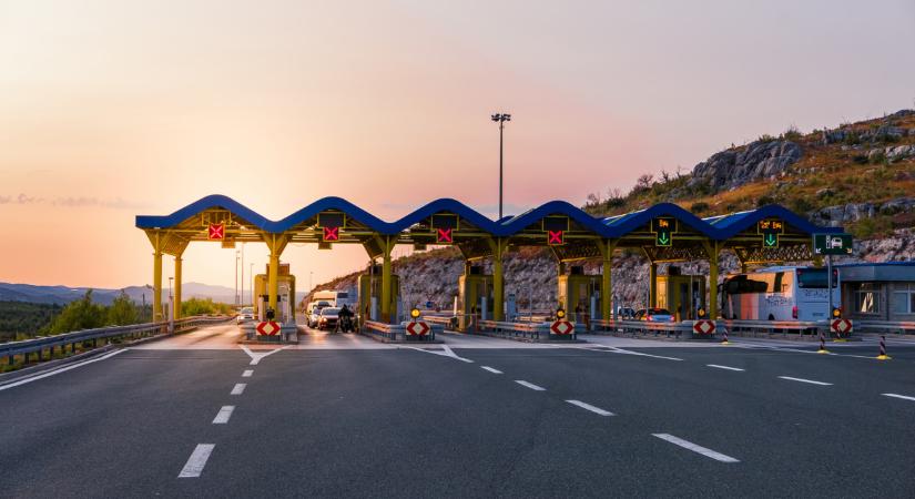 Elképesztő árak a horvát autópályákon, kutakon: ennyiből lehet lejutni az Adriára 2022-ben