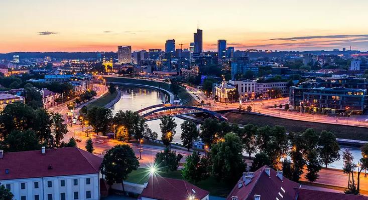 Litvánia teljesen levált az orosz energiáról, függetlenedtek az olaj-, a villamos energia és a földgázellátásban is