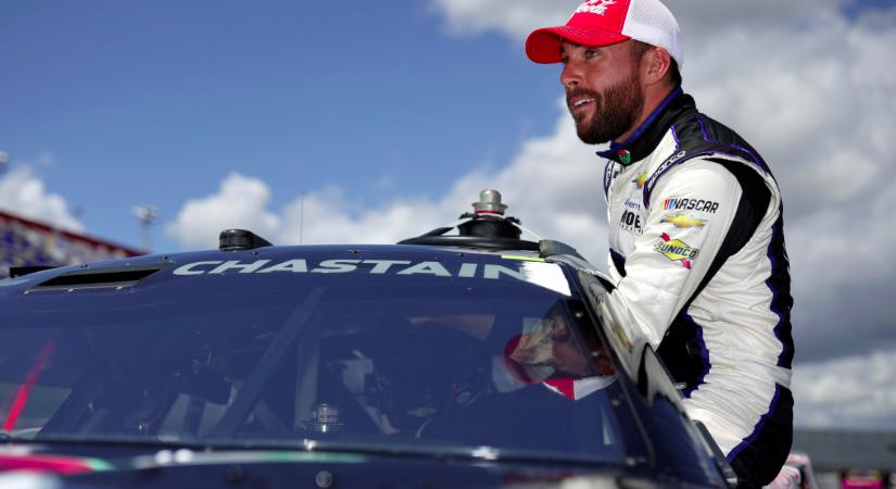 NASCAR: Chastain tagadja, hogy elájult volna a pénteki Truck-futam után
