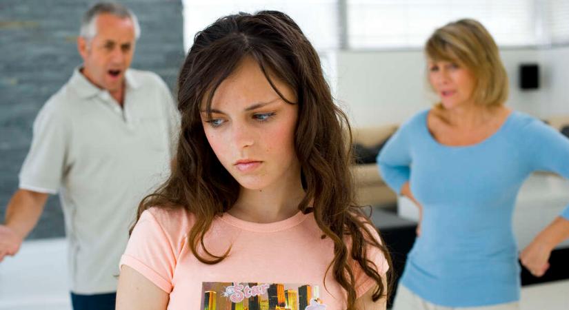 Kamasz lányokkal nagyobb az esély a válásra – legalábbis egy kutatás szerint