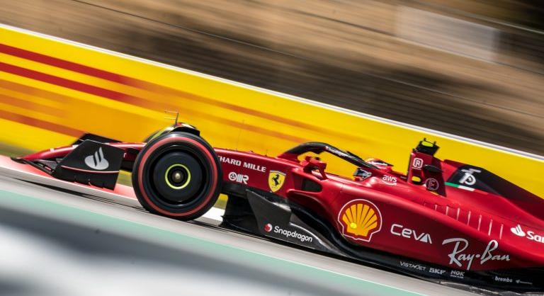 Leclerc leiskolázta Verstappent és a teljes mezőnyt a Spanyol Nagydíj időmérőjén