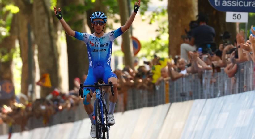 Giro: fantasztikus szakasz, Simon Yates nyert, Carapaz rózsaszínben