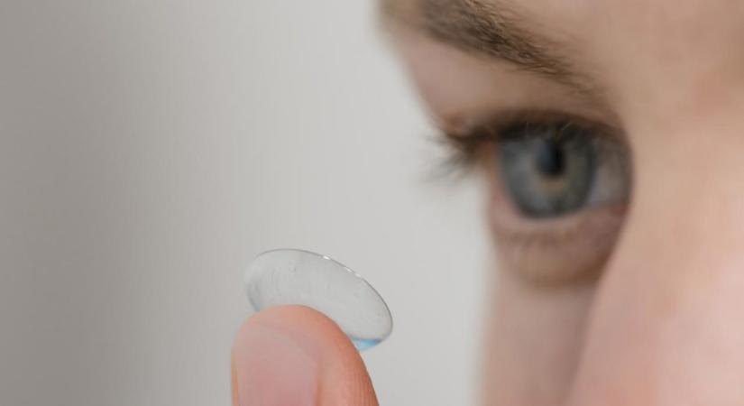 Okos kontaktlencsét fejlesztettek ki, a zöldhályogot kezeli