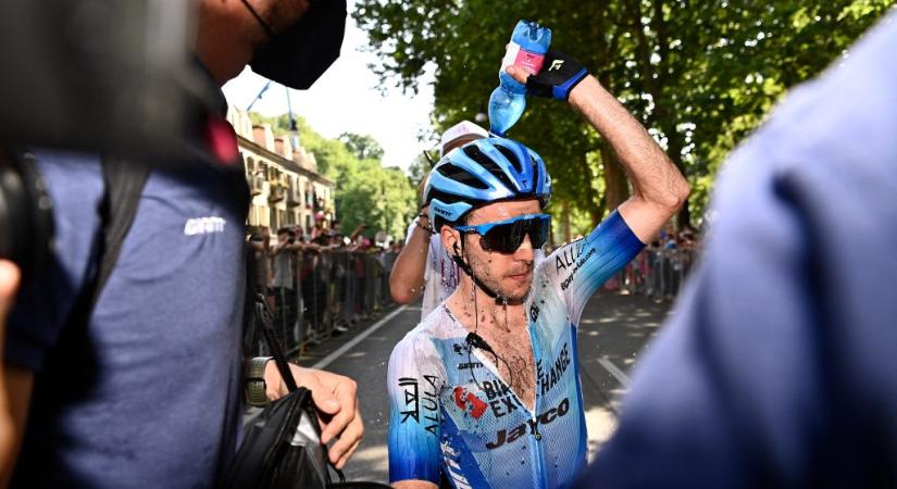 „Üdvözlet a pokolban” – 15 másodperccel nyerte meg Yates a Giro eddigi legkeményebb szakaszát