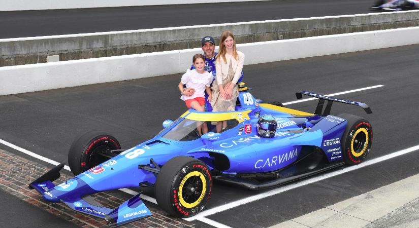 Indy 500: Jimmie Johnson lányait megrémítette a sebesség