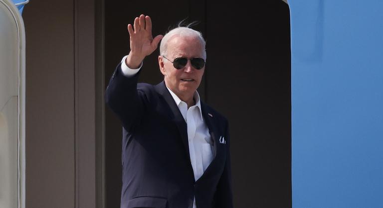 Joe Biden röviden helózott Kim Dzsongunnak