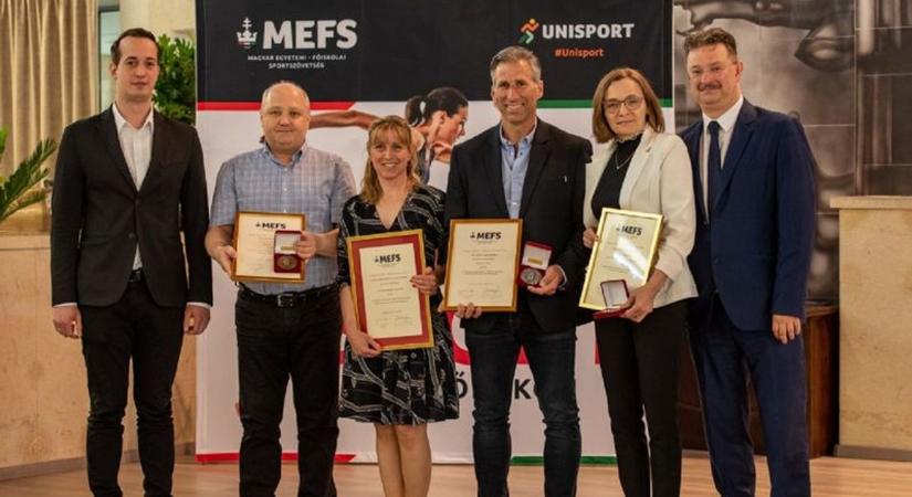 A Debreceni Egyetem több oktatóját, munkatársát is díjazták a MEFOB Fesztiválon