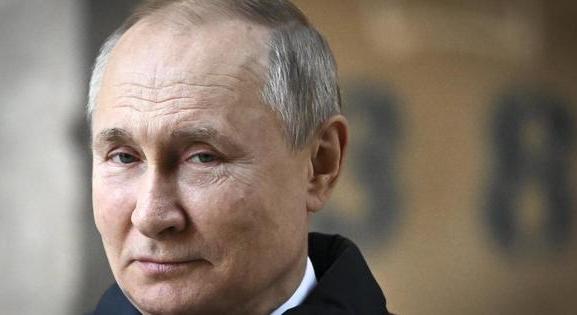 Egy volt brit kém szerint Putyin vezetése szétesőben van