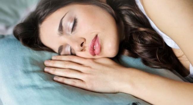 Meglepő adat derült ki az emberek alvásidejéről