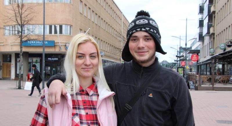 Motozás, evakuálás, orosz bombázások: így menekült Finnországba egy mariupoli pár