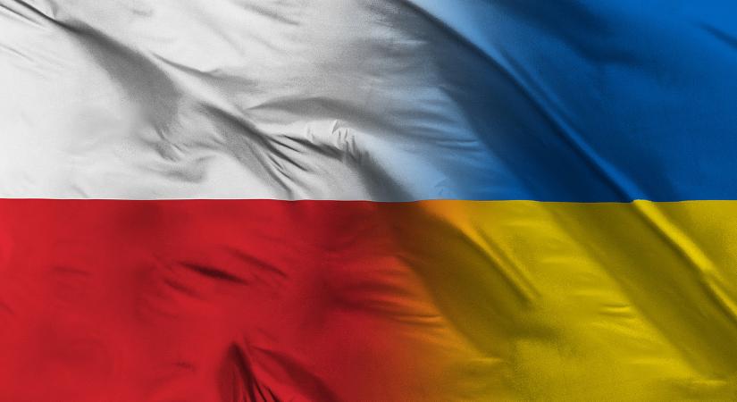 Ukrajna speciális állampolgári státusszal viszonozza a lengyelek segítségét