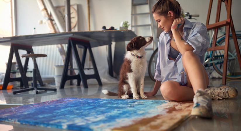 Imádja az internet a nőt és a kutyáját: szenzációs képeikkel tarolnak