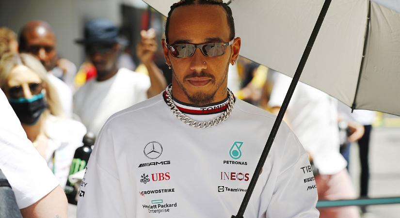 Hamilton örül, hogy nem hallgatott rá a Mercedes
