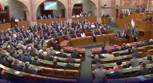 Hétfőn kezdi tárgyalni a parlament a Varga Judit-féle Alaptörvény-módosítást