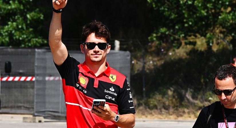 Leclerc most már „kétszer is meggondolja”, hogy régi F1-es autót vezessen