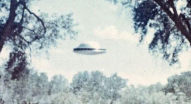 Meghallgatást tart az amerikai kongresszus az UFO-észlelések lehetséges nemzetbiztonsági fenyegetéseiről