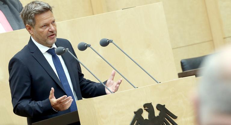 Magyarország nélkül is lehet olajembargó a német alkancellár szerint
