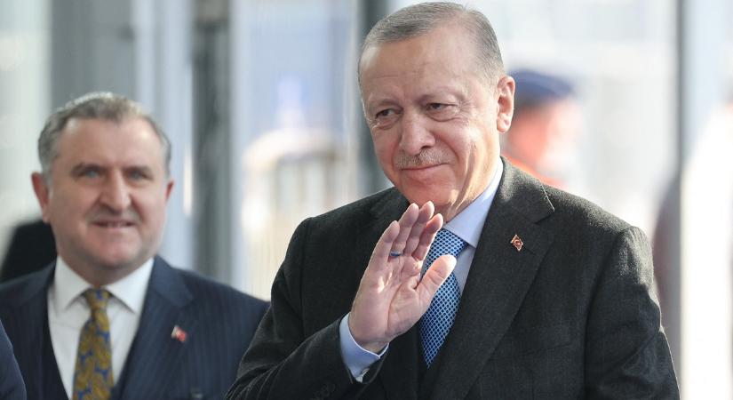 Nem lehet csak úgy kizárni Törökországot a NATO-ból