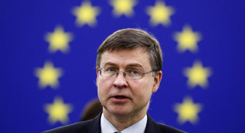 Becsukja a szemét az Európai Bizottság, tovább lehet növelni az államháztartási hiányt