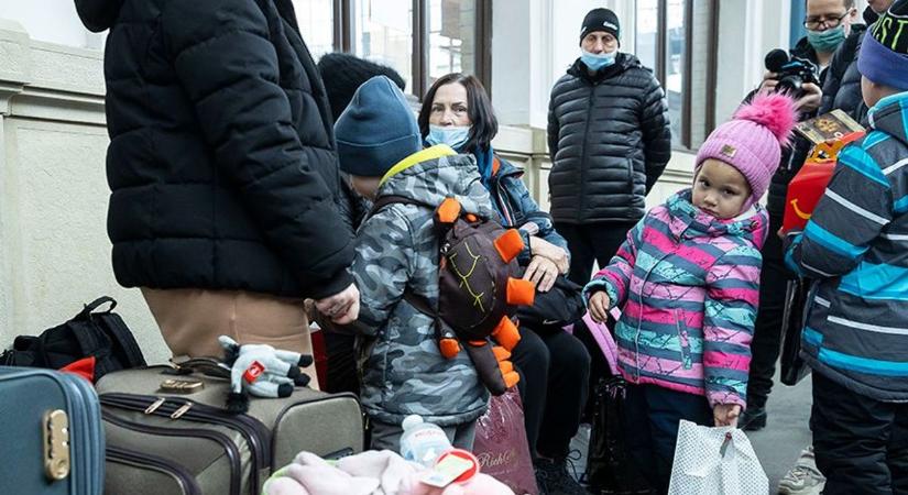 Kovács Zoltán: Jelentős a különbség az ukrán menekültek és az illegális bevándorlók között