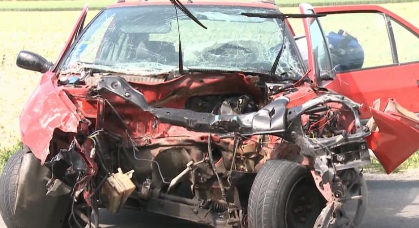 VIDEÓ: Újabb felelőtlen sofőr sérült meg súlyosan, ert nem volt bekötve