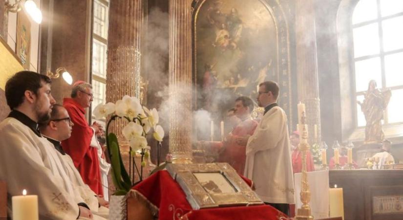 Boldog Apor Vilmos püspök vértanú emléknapján Fekete Szabolcs Benedek szombathelyi segédpüspök is misézett Győrben