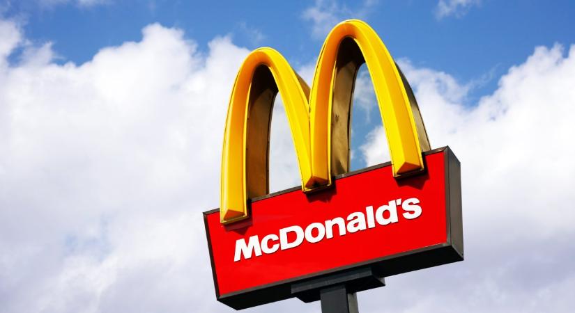 Így tülekednek az oroszok az utolsó még nyitva lévő McDonald's-ban - videó!