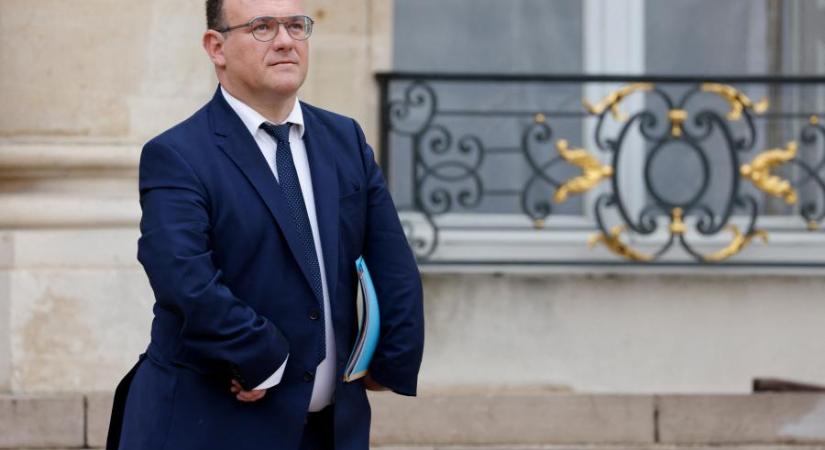 Nemi erőszakkal vádolja két nő Macron új miniszterét