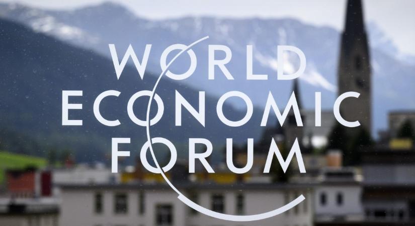 Milliárdosok tüntetnek a gazdagok, vagyis saját maguk megadóztatásáért Davosban