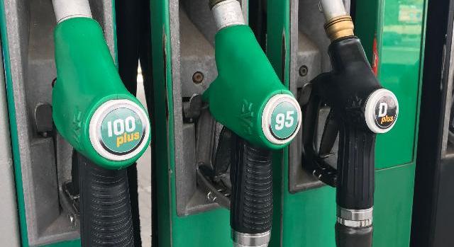 Csökken a gázolaj ára, de nem az autósoknak