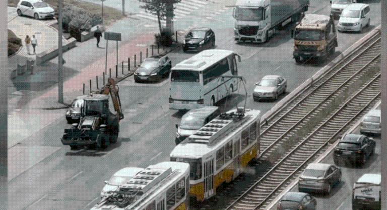 Forgalommal szemben hajtott egy buszos a Könyves Kálmán körúton