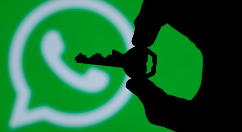 Új átverés terjed a WhatsApp-on - egy 66 éves nénit 13 millió forinttal rövidítették meg