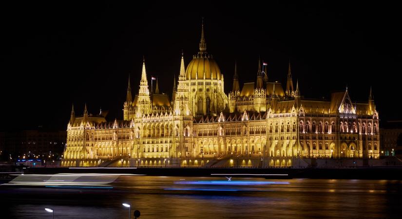Megszavazta a parlament, hogy az ukrán háború miatt is lehessen magyar veszélyhelyzet