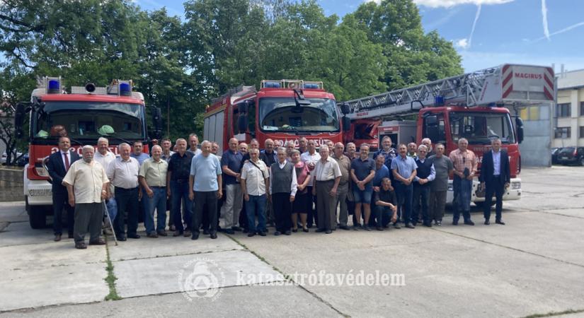 Nyugdíjas tűzoltók találkoztak Békéscsabán