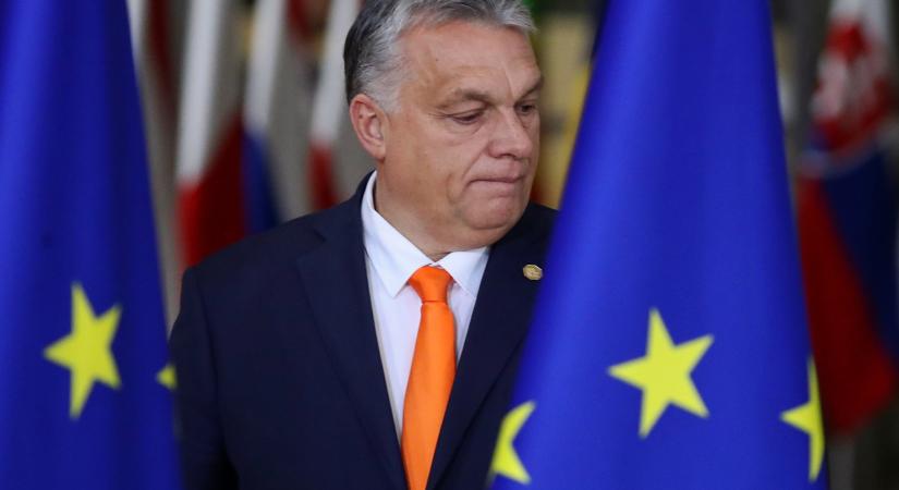 Orbán felszólította a Tanács elnökét, hogy ne vegye napirendre az olajembargót