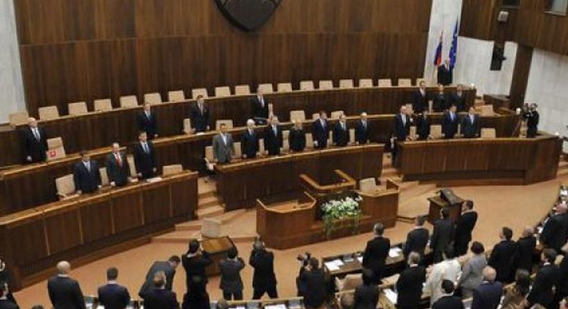 A parlament elfogadta a lex Ukrajna 3 törvénycsomagot