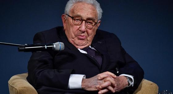 Kissinger: Ukrajnának területekről kellene lemondania Oroszország számára