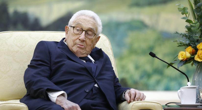 Henry Kissinger azt javasolja, hogy a háború előtti állapothoz kellen visszatérni Ukrajnában