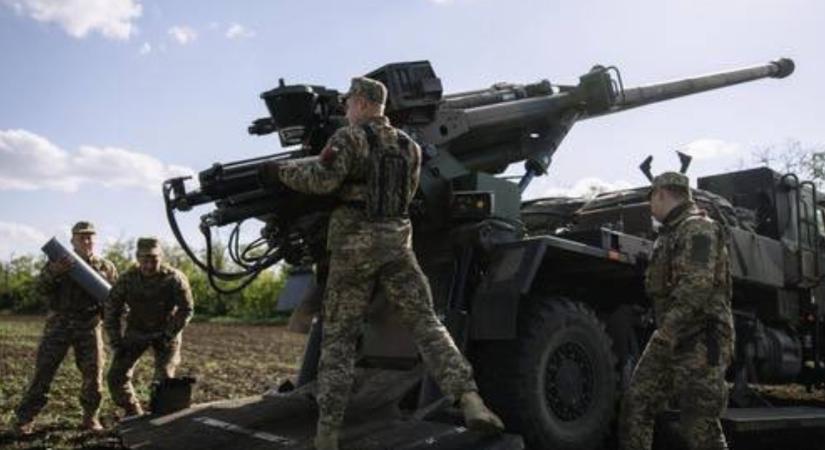 Elkezdték bevetni a francia tüzérség aduászát az ukránok, Mariupolban 22 ezer felett lehet a halálos áldozatok száma
