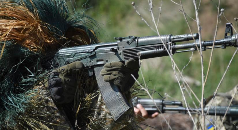 Mintegy 20 ország ígért újabb fegyverszállítmányokat Ukrajnának