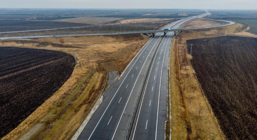 Furcsaságok sora övezi Mészáros Lőrincék autópálya-koncesszióját