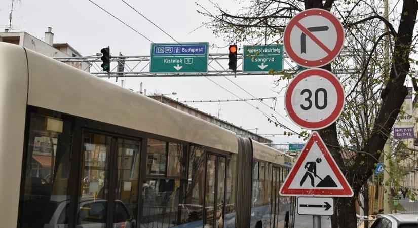 ÚtON: Lezárások nehezítik a forgalmat Szegeden