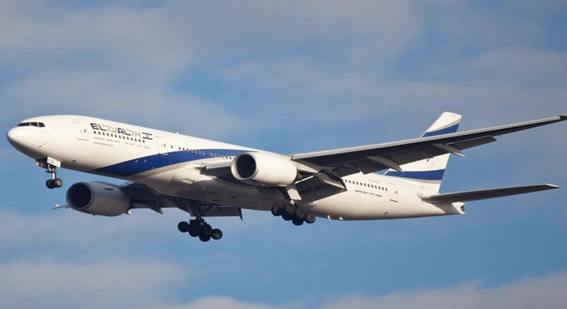 Az izraeli repülőjáratokon sem kötelező már a maszkviselés
