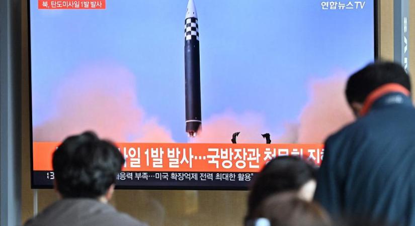 Ballisztikus rakétákat lőtt ki Észak-Korea, nem sokkal azután, hogy Joe Biden elhagyta a térséget