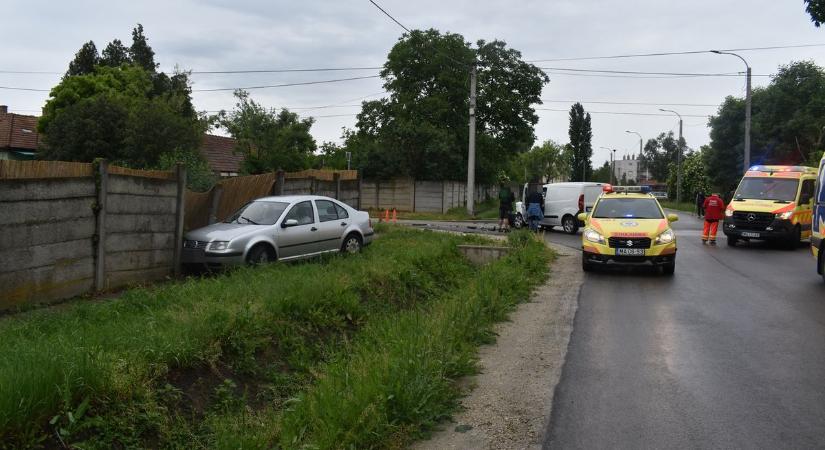 Kisteherautó és személyautó ütközött Békéscsabán