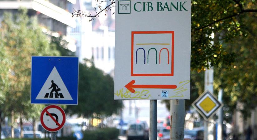 CIB-es hitelkártyások figyelem: pénz járhat vissza a banktól