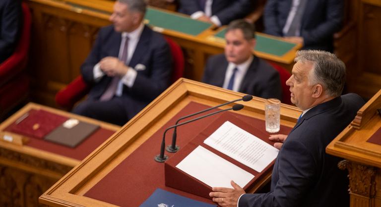 Orbán Viktor rendkívüli bejelentést tett, megadóztatják a nagy cégeket