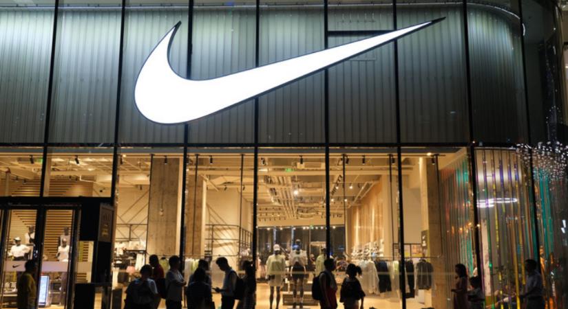 A Nike is bezárja üzleteit Oroszországban