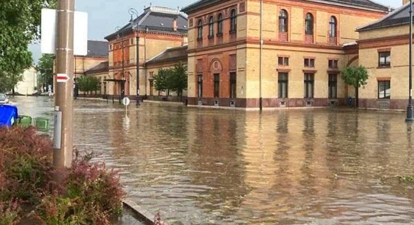Brutális vihar verte el Kaposvárt, még a 18 milliárdos vízelvezető is csődöt mondott
